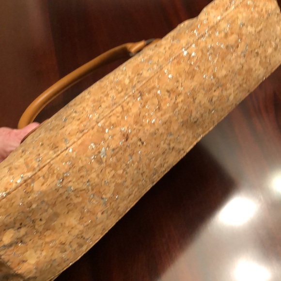 PRIMEWARE CORK & METALLIC SILVER THERMAL INSULATED WINE BAG & MULTI-TOOL - #491 - Picture 7 of 11